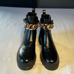 Sugar Ankle Boots with Removable Gold Chain Stray